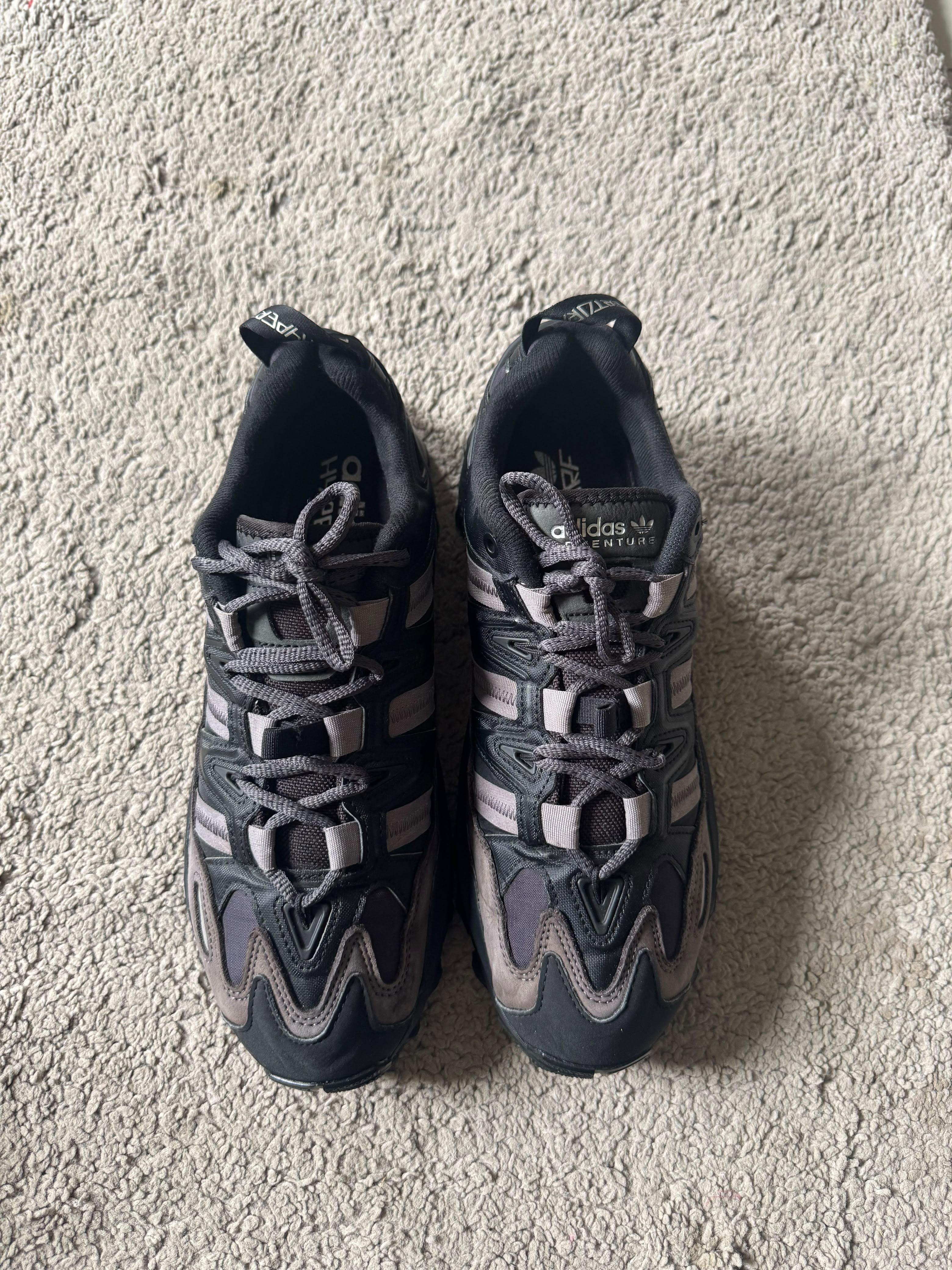 ADIDAS SIZE 43.5