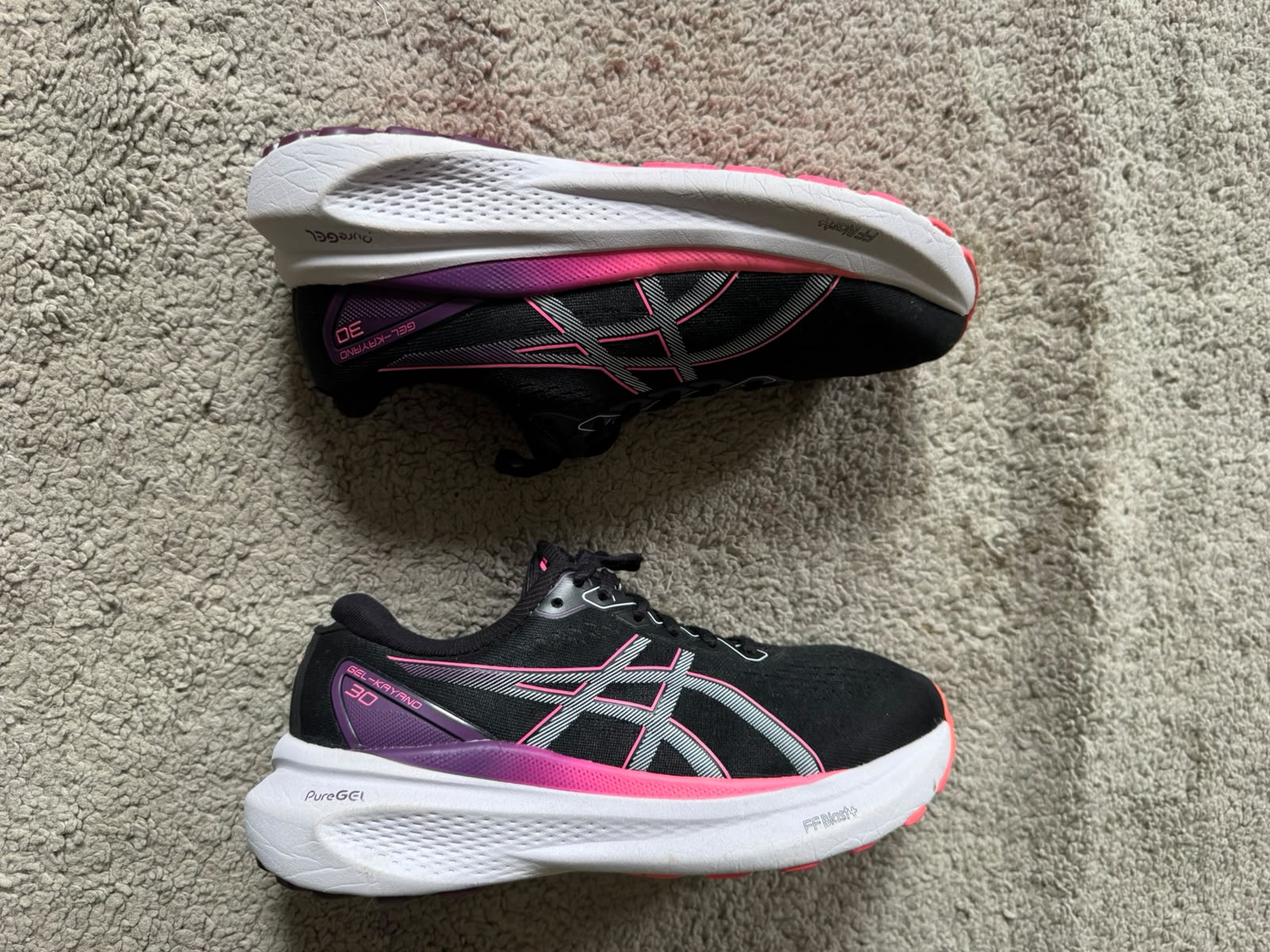 ASICS SIZE 37.5