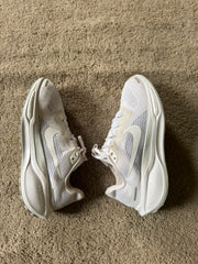 NIKE SIZE 40.5