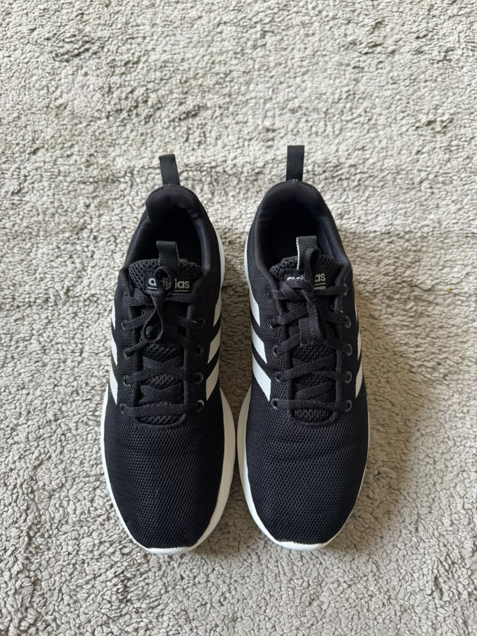 ADIDAS SIZE 41.5